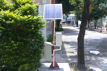 绿光校园气象站在南城阳光实验中学投入使用